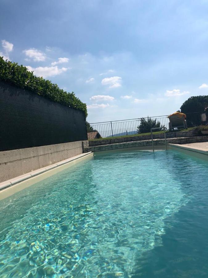 Bed and Breakfast Il Sasso Bianco Comerio Екстер'єр фото