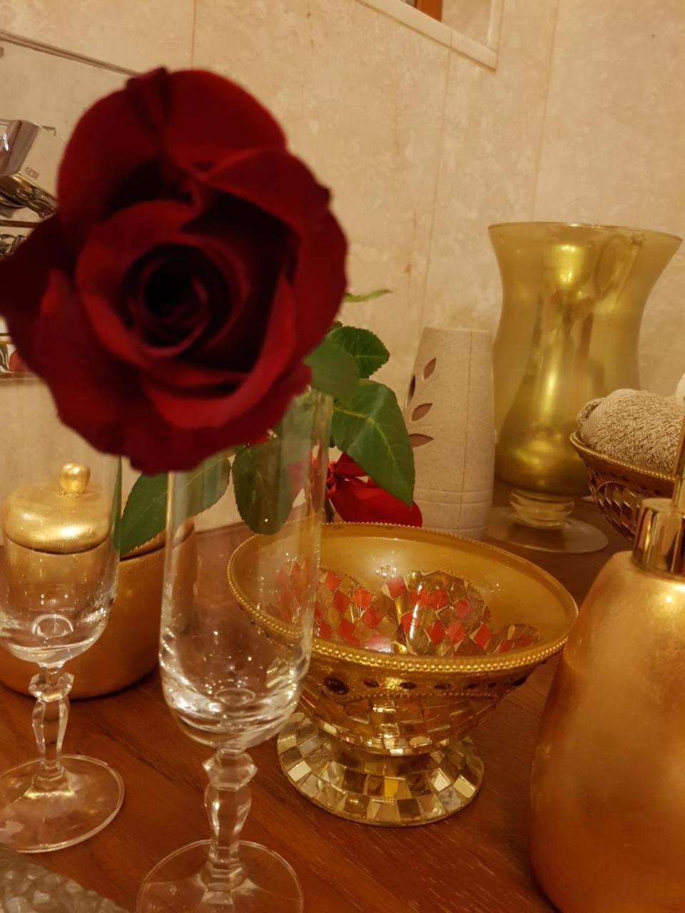 Bed and Breakfast Il Sasso Bianco Comerio Екстер'єр фото