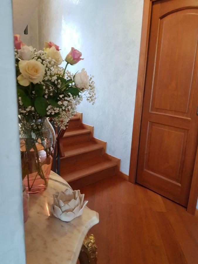 Bed and Breakfast Il Sasso Bianco Comerio Екстер'єр фото
