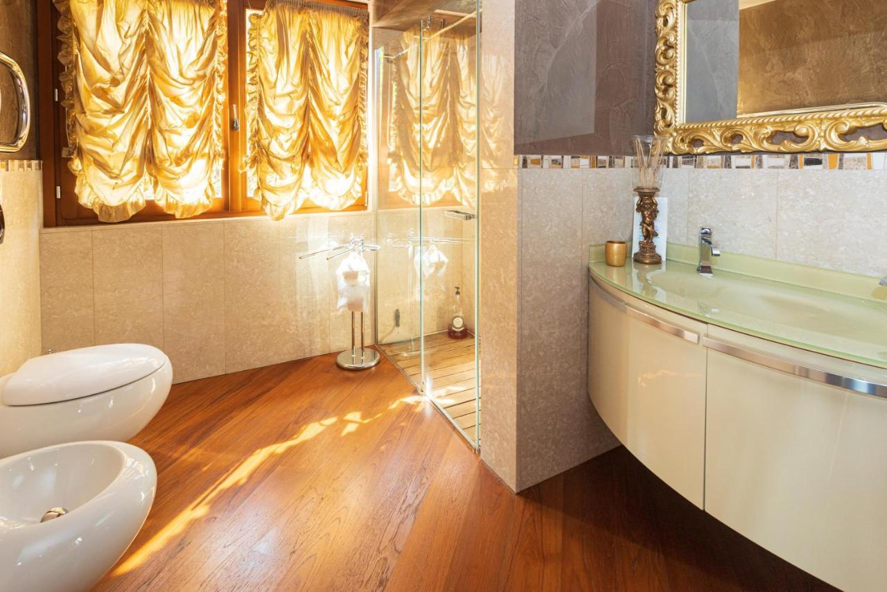 Bed and Breakfast Il Sasso Bianco Comerio Екстер'єр фото